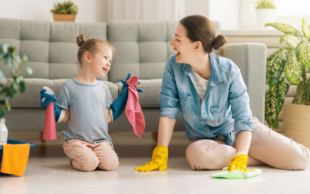 تعليم  الطفل التنظيف واكتساب المهارات