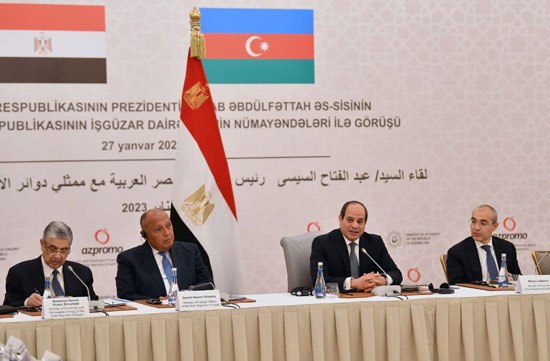 الرئيس-السيسي-يستهل-زيارته-إلى-أذربيجان-بالاجتماع-مع-كبار-رموز-الاقتصاد-ورجال-الأعمال-ورؤساء-كبرى-الشركات-(5)