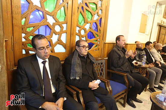 الزميل-عمرو-جاد-رئيس-التحرير-التنفيذي-خلال-العزاء