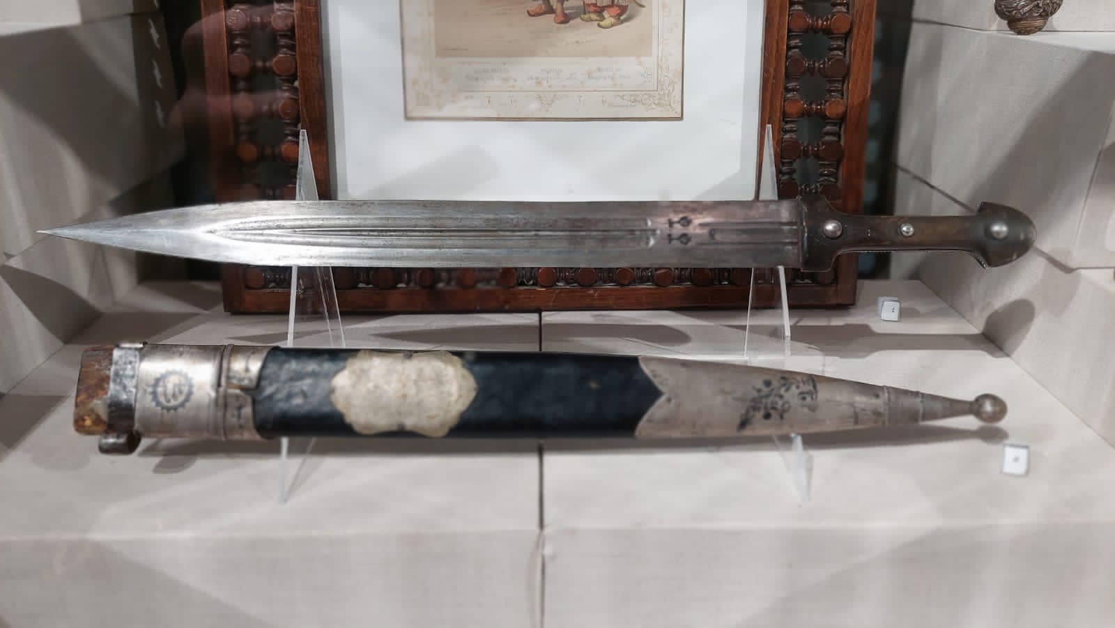 بعض الاسلحة التي يضمها المتحف
