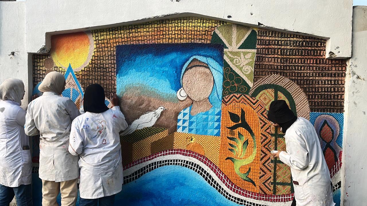 جدارية نسيجية على جدان معهد ديني
