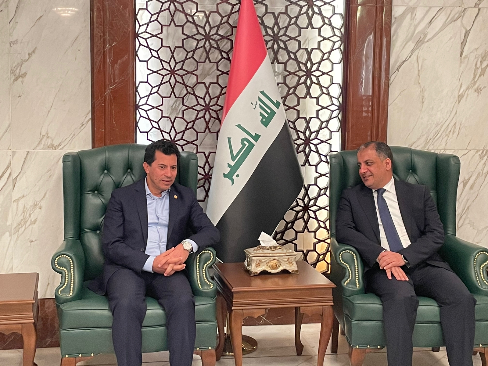 وزير الرياضة يصل العراق لحضور افتتاح كأس الخليج العربى (1)