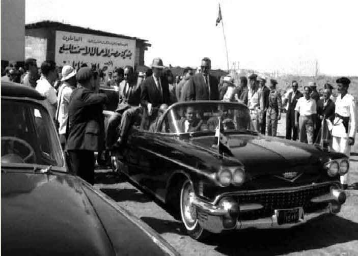 الرئيس جمال عبدالناصر بموقع السد العالى