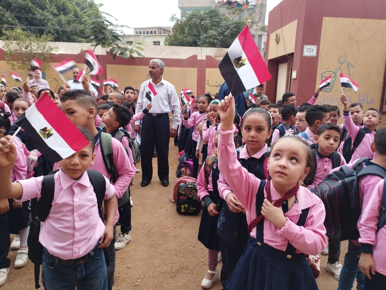 مدارس الشرقية تستقبل تلاميذ سنة أولى ابتدائي بالأعلام (8)