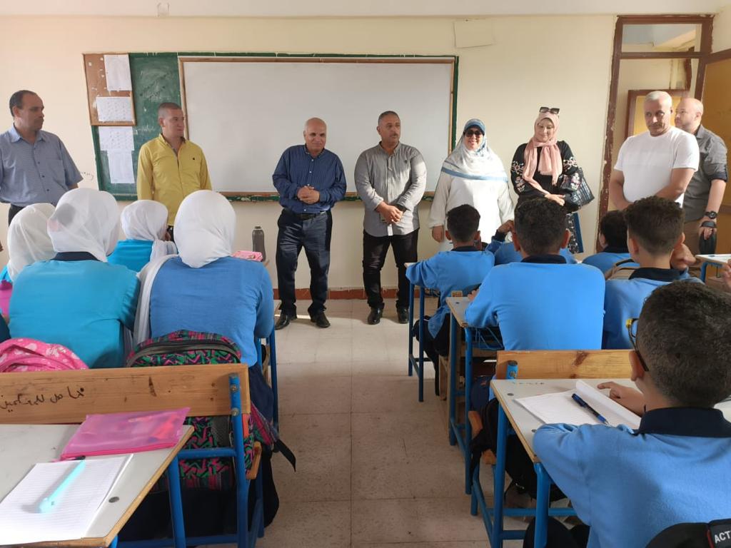 جانب من زيارة وتفقد محافظ الإسماعيلية (2)