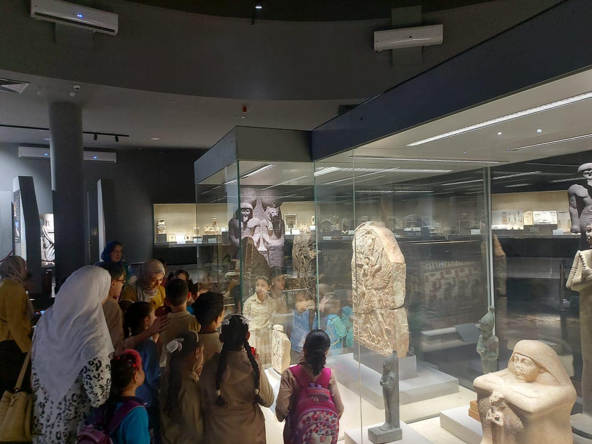 اطفال   بمتحف كفر الشيخ
