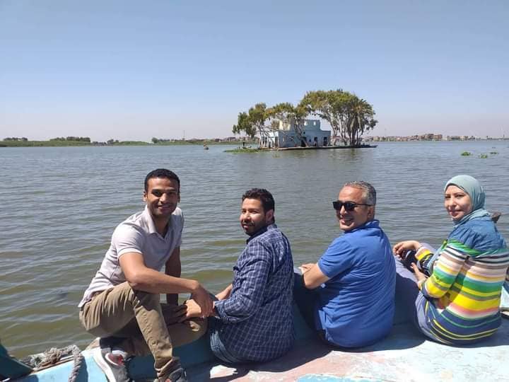 سعادة للتنزه في بحيرة البرلس