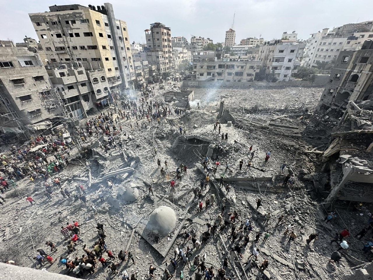 دمار في شوارع غزة