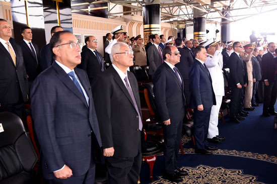 الرئيس السيسى يشهد تخريج دفعة جديدة من كلية الشرطة (16)