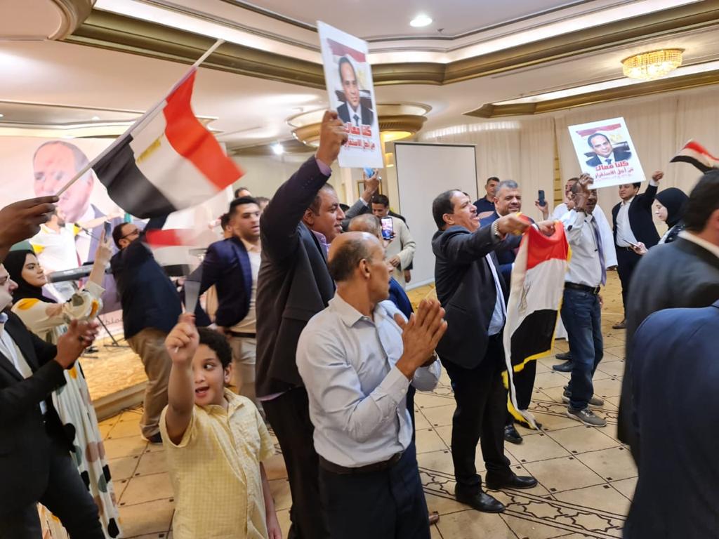 احتفالات الجالية المصرية فى الرياض بترشح الرئيس السيسى (1)