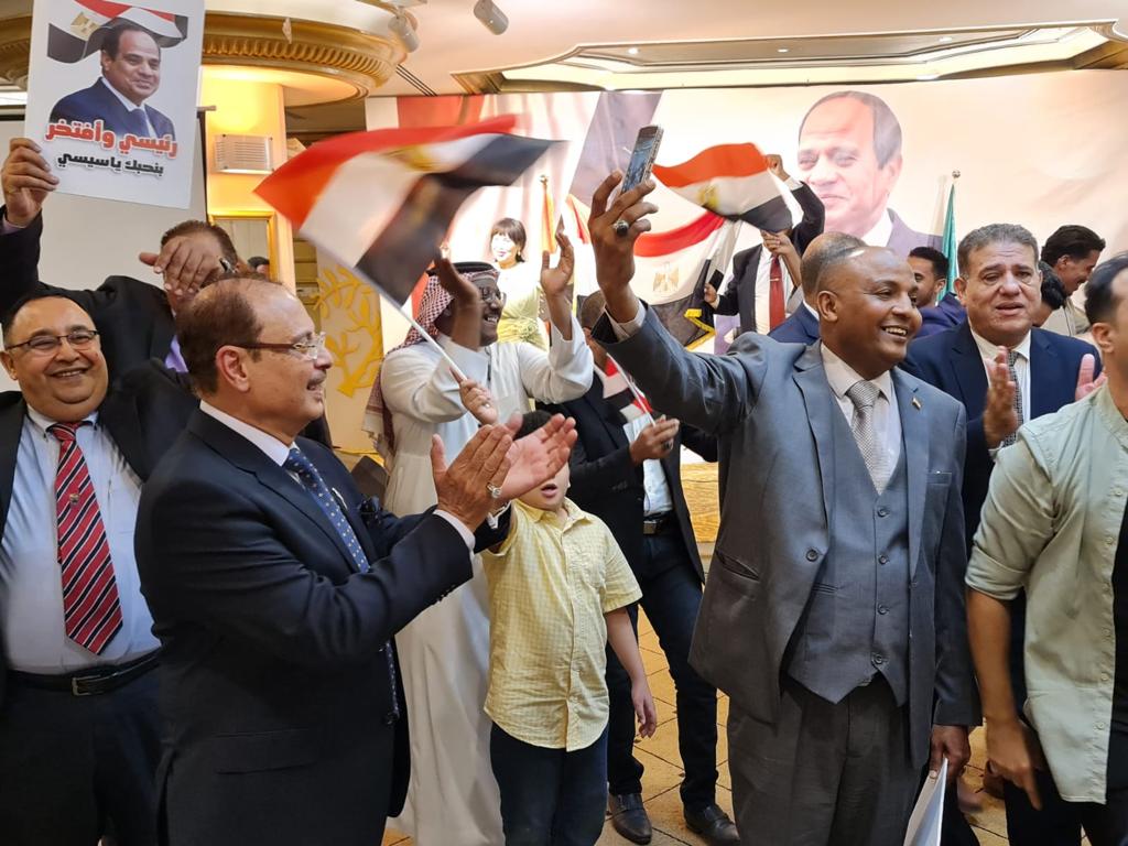 احتفالات الجالية المصرية فى الرياض بترشح الرئيس السيسى (5)