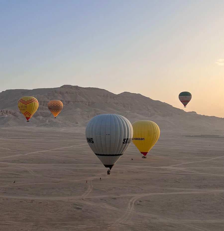 رحلات البالون الطائر غرب الأقصر