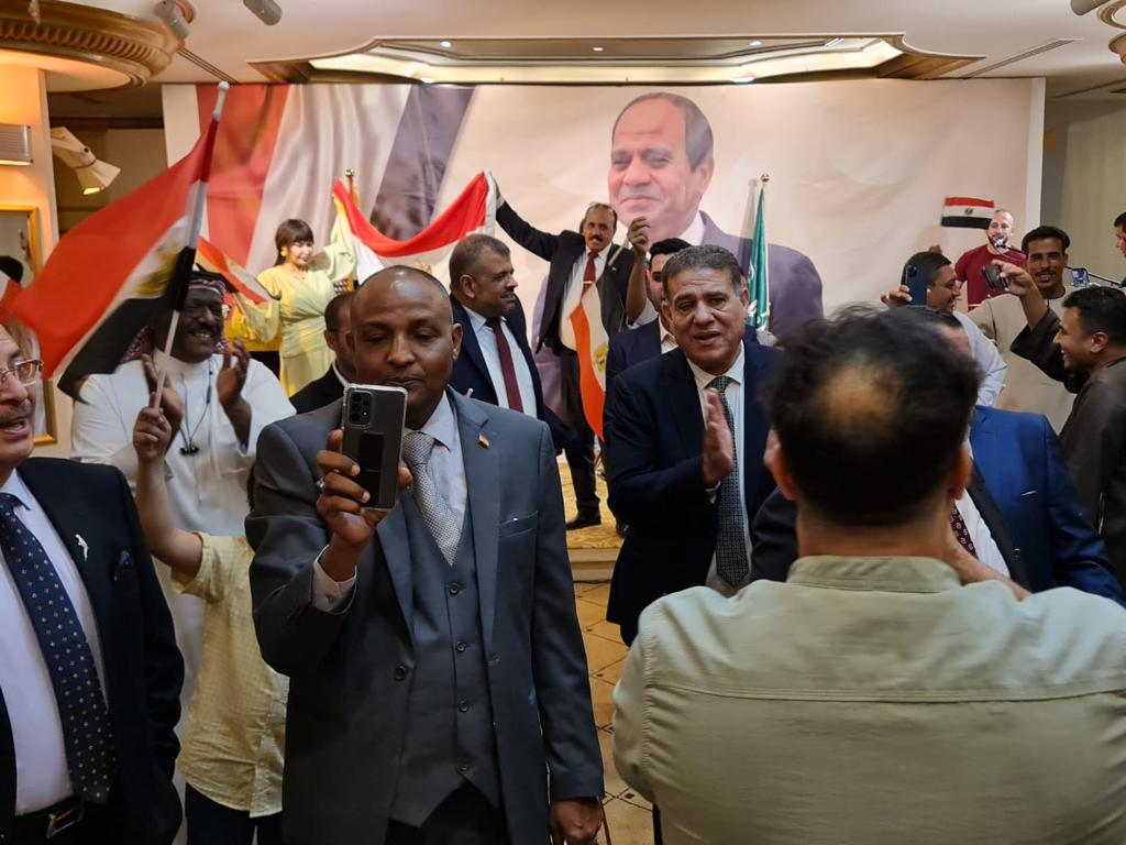 احتفالات الجالية المصرية فى الرياض بترشح الرئيس السيسى (6)