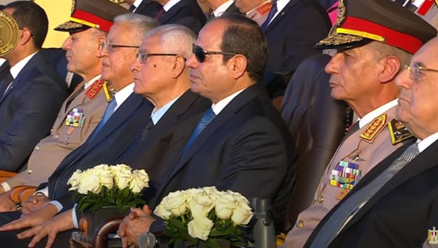 الرئيس السيسى يشهد عرضا جويا خلال حفل تخرج دفعة جديدة من الكليات العسكرية (2)