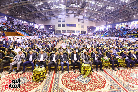 بدء مؤتمر جماهيرى لاتحاد العمال (42)