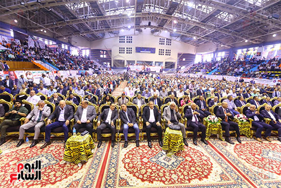 بدء مؤتمر جماهيرى لاتحاد العمال (43)