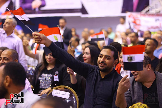 بدء مؤتمر جماهيرى لاتحاد العمال (19)