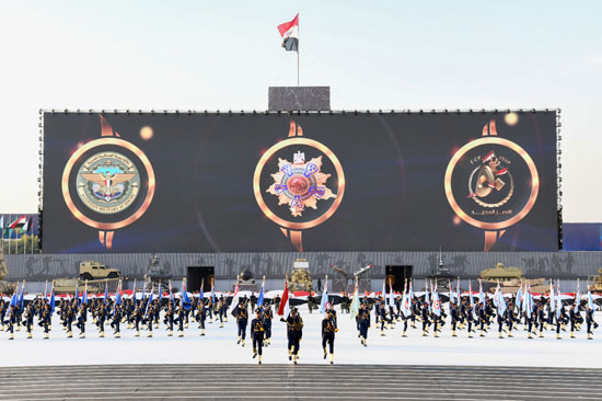 الرئيس السيسى يشهد عرضا للفروسية فى حفل تخريج الكليات العسكرية