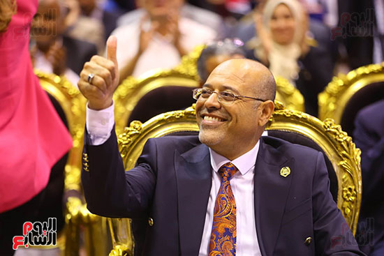 بدء مؤتمر جماهيرى لاتحاد العمال (9)