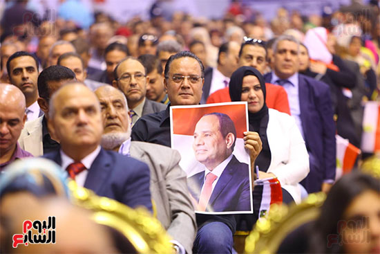 بدء مؤتمر جماهيرى لاتحاد العمال (39)