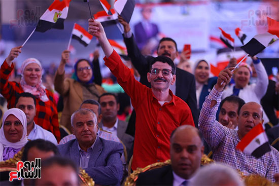 بدء مؤتمر جماهيرى لاتحاد العمال (6)