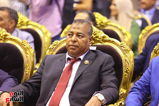 بدء مؤتمر جماهيرى لاتحاد العمال (32)