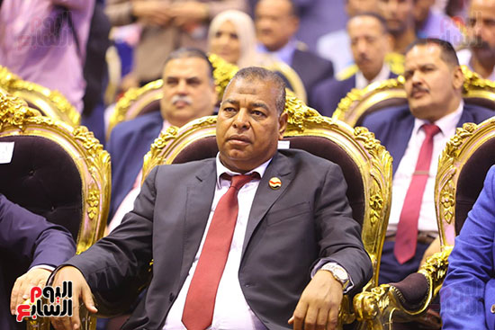 بدء مؤتمر جماهيرى لاتحاد العمال (33)