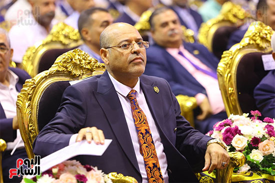 بدء مؤتمر جماهيرى لاتحاد العمال (40)