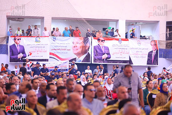 اتحاد العمال ينظم مؤتمرا جماهيريا حاشد لدعم الرئيس السيسي  (4)