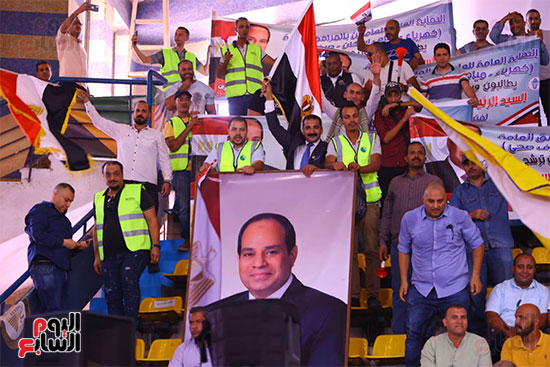 بدء مؤتمر جماهيرى لاتحاد العمال (4)