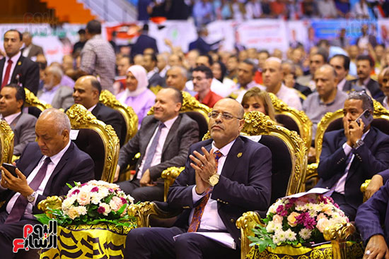 بدء مؤتمر جماهيرى لاتحاد العمال (7)