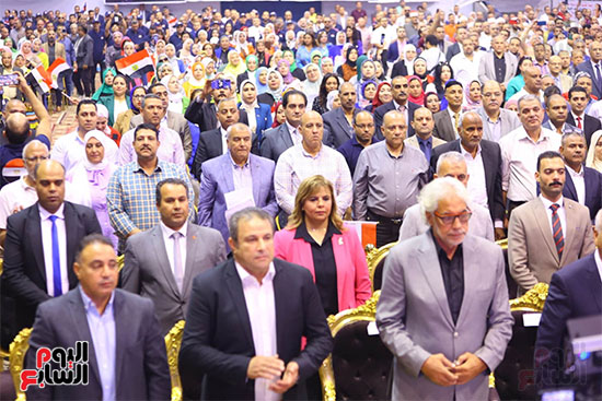 اتحاد العمال ينظم مؤتمرا جماهيريا حاشد لدعم الرئيس السيسي  (49)