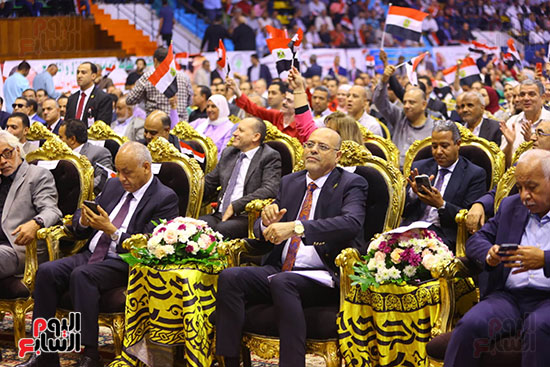 بدء مؤتمر جماهيرى لاتحاد العمال (8)