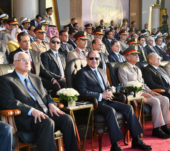 الرئيس السيسي يشهد حفل تخرج الكليات العسكرية (3)