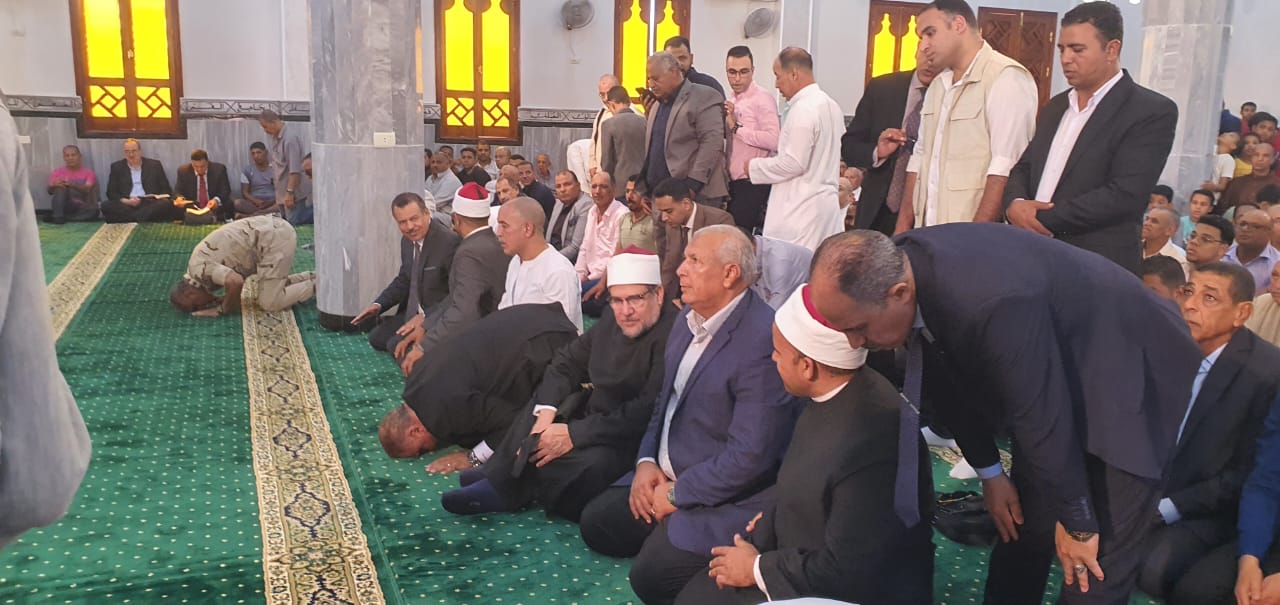 وزير الأوقاف يفتتح مسجد الدكتور محمود مدنى  (8)