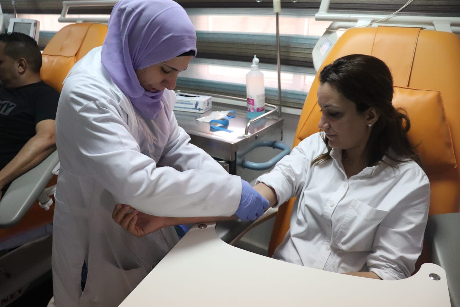 الجيزة تشارك فى فعاليات حملة التبرع بالدم للشعب الفلسطينى 2