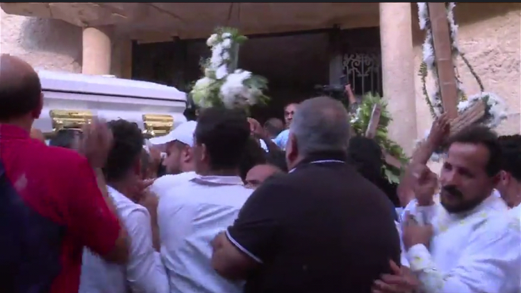 تشييع جثمان القمص سمعان إبراهيم داخل دير سمعان الخراز