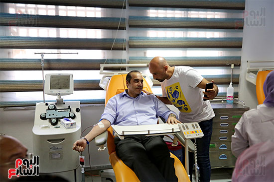 حملة المرشح الرئاسى عبد الفتاح السيسي تتبرع بالدم دعمًا للشعب الفلسطيني (3)