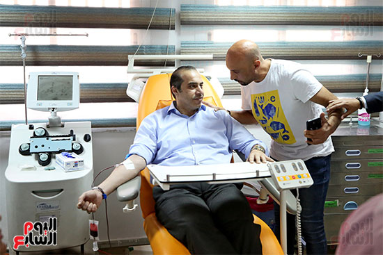 حملة المرشح الرئاسى عبد الفتاح السيسي تتبرع بالدم دعمًا للشعب الفلسطيني (4)