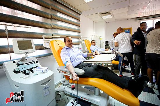 حملة المرشح الرئاسى عبد الفتاح السيسي تتبرع بالدم دعمًا للشعب الفلسطيني (10)