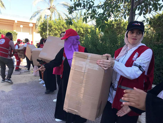 استمرار-تدفق-المساعدات-الانسانية-علي-مطار-العريش-(7)