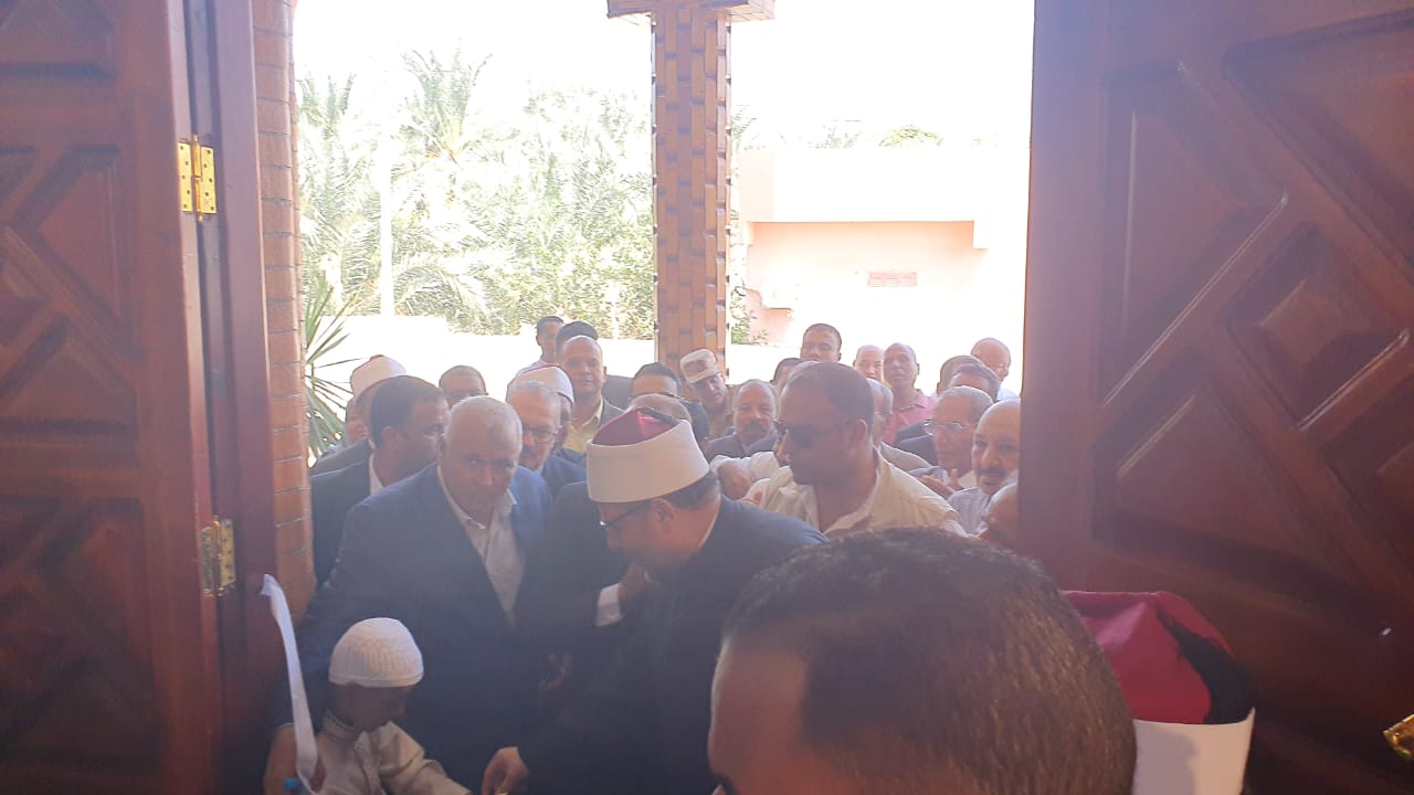 وزير الأوقاف يفتتح مسجد الدكتور محمود مدنى  (4)
