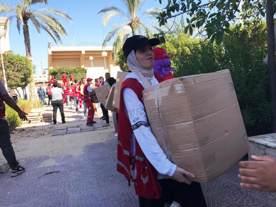 استمرار-تدفق-المساعدات-الانسانية-علي-مطار-العريش-(9)