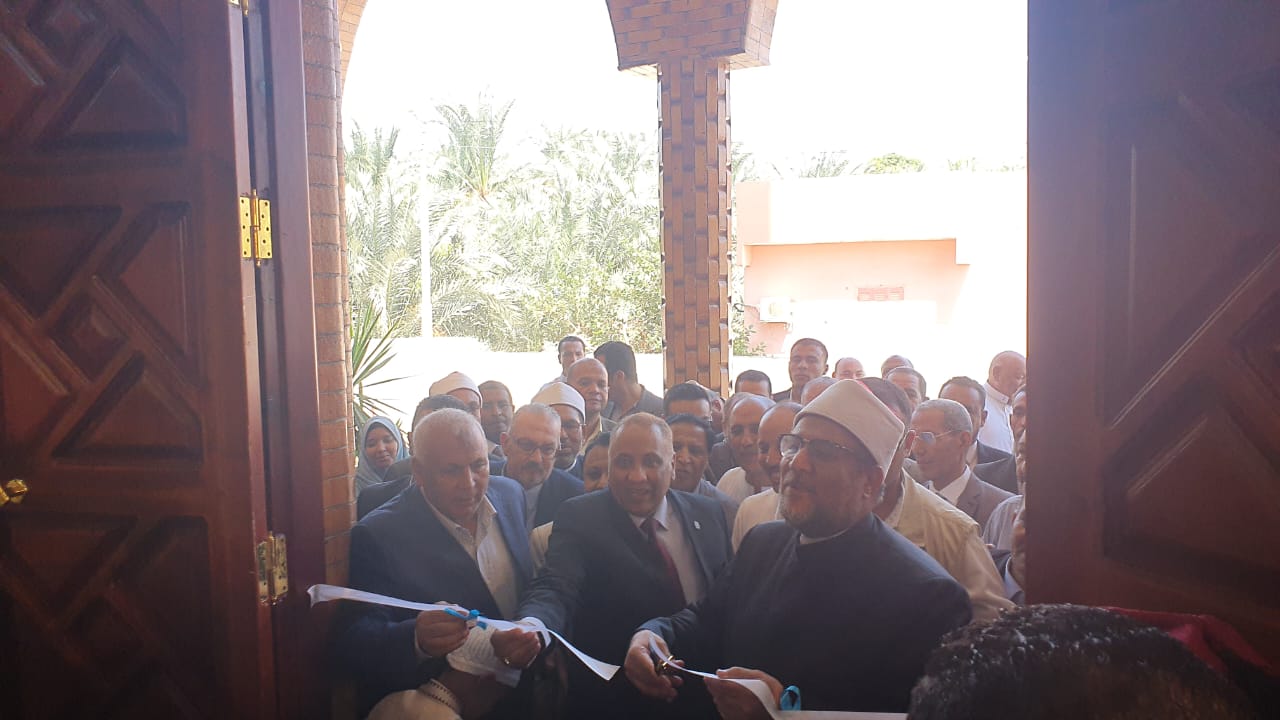 وزير الأوقاف يفتتح مسجد الدكتور محمود مدنى  (2)
