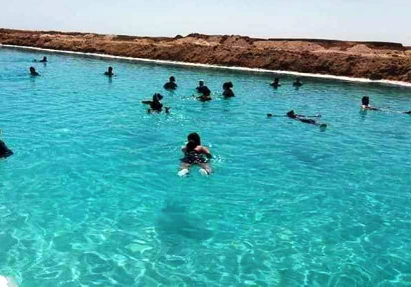 بحيرات الملح في سيوة مقصد للسباحة والاستشفاء