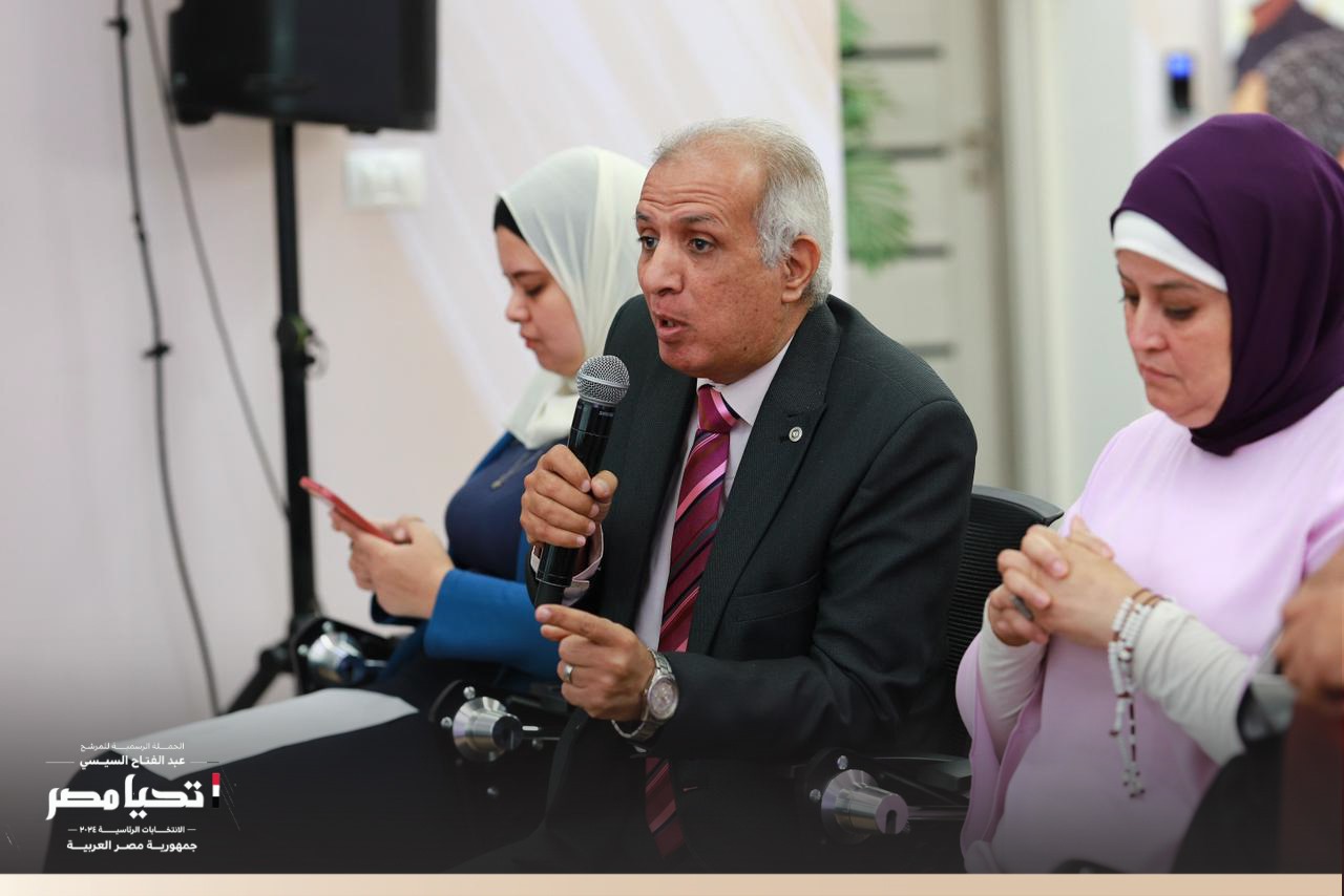 الحملة الرسمية للمرشح الرئاسى عبد الفتاح السيسي تستقبل وفدًا من نقابة الأطباء البيطريين   (1)