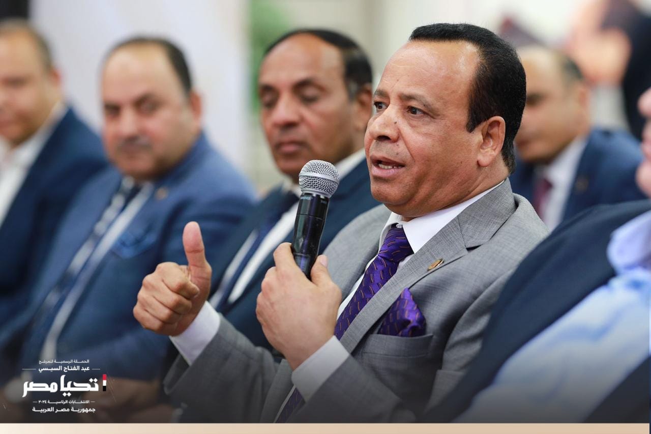 الحملة الرسمية للمرشح عبد الفتاح السيسي تستقبل وفداً من النقابة العامة للمهن الرياضية بمقرها الرسمي   (5)
