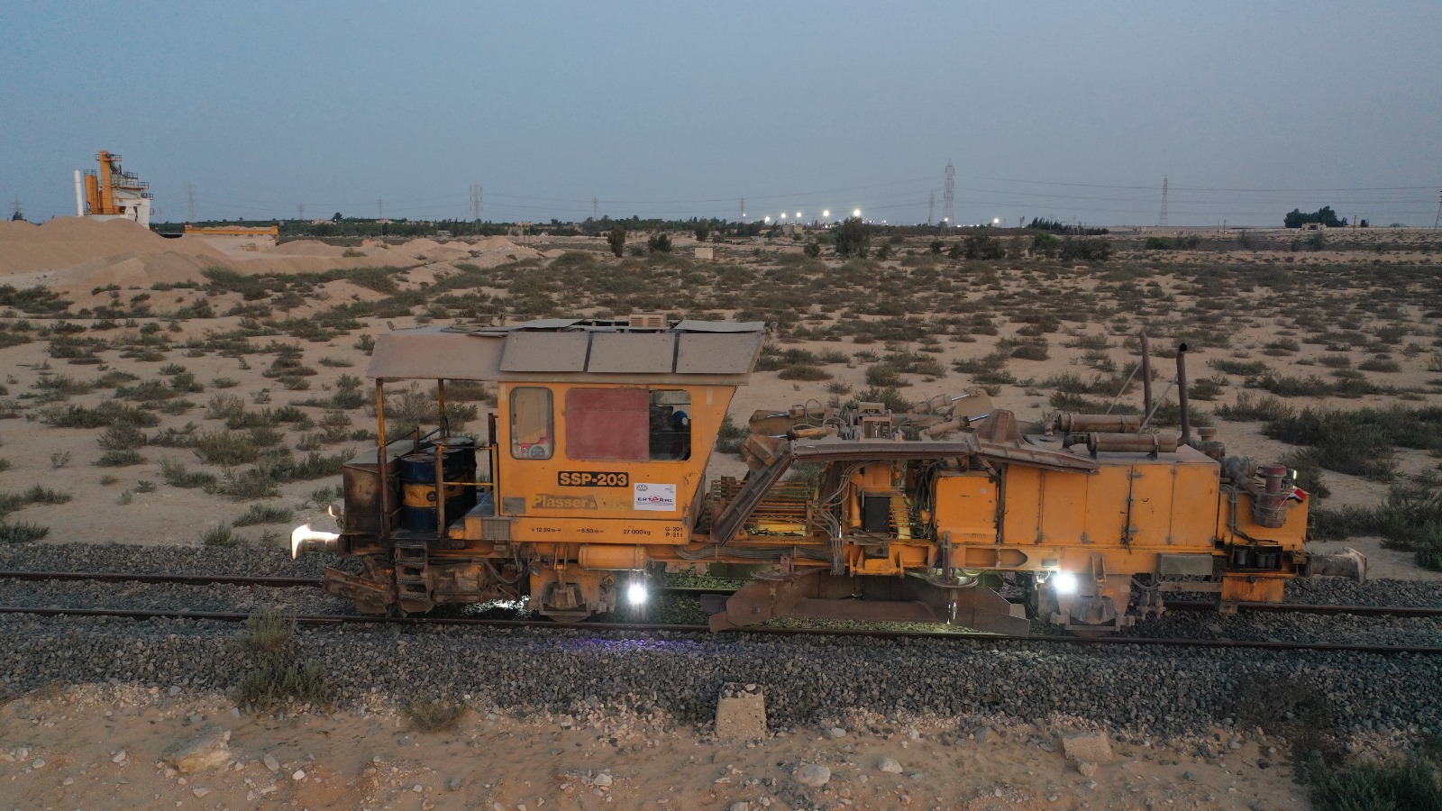 أعمال إعادة تأهيل وتطوير خط السكة الحديد الفردان  بئر العبد (2)