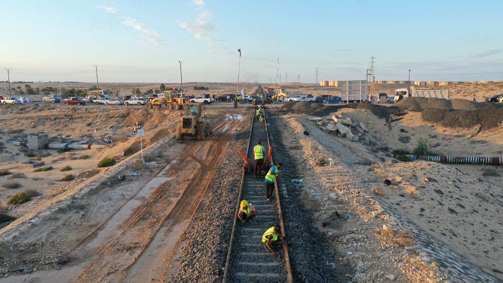 أعمال إعادة تأهيل وتطوير خط السكة الحديد الفردان  بئر العبد (3)
