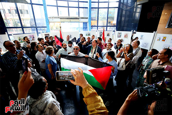 وقفة احتجاجية لغزة على سلم نقابة الصحفيين (9)